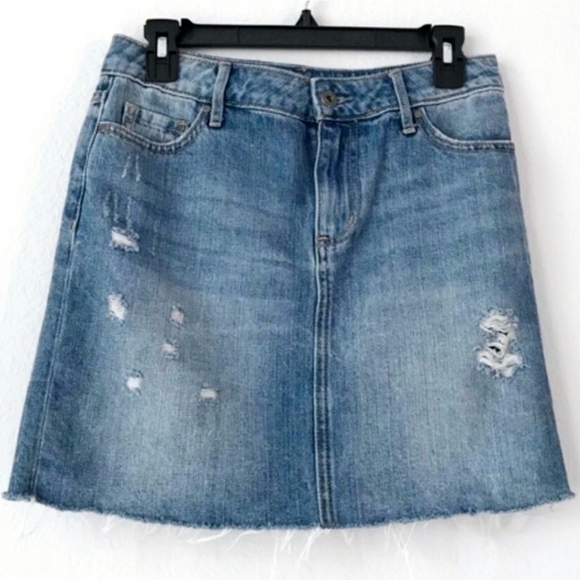 Melrose and Market Denim Distressed Frayed Raw Hem Jean Mini Skirt 25 - Picture 1 of 9